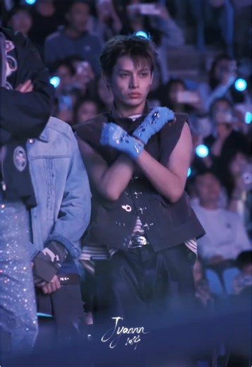 #JAMES react to #straykids #CORTIS #AAA2025 #fyp