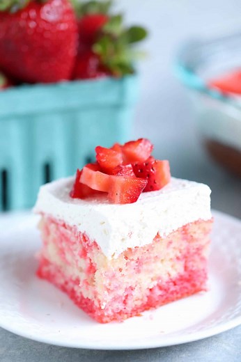 Strawberries and Cream Poke Cake Recipe - Six Sisters' Stuff
