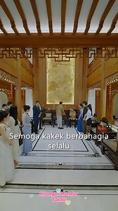 2M views · 42K reactions | https://dramawave.onelink.me/u1sv/lf8oreg8 Kurir Su Chen ditabrak CEO Xiao Wan’er dan mendapat kekuatan melihat sisa usia orang. Ia gunakan kemampuannya untuk menyelamatkan nyawa, mempermalukan lawan, meraih kekayaan, serta dikelilingi wanita cantik. | DramaWave Indonesia | Facebook
