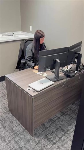 Ever wondered what it's like behind the scenes at Fleet Direct? We believe in creating a comfortable and efficient environment for our incredible team! From modern workstations and top-of-the-line print/copy machines to a relaxing lounge area and advanced tech (hello, fancy lockbox!), we're constantly investing in our employees' experience. Ready to join a team that values your comfort and provides the tools for success? Check out our career opportunities and apply today! www.fleetdirectsales.co