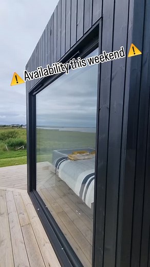 📢 Availability this weekend - Friday 7th & Sat 8th Nov. The weather forecast looks good for some hot tubbing too! 🌠🛀🎆 DM to book 📖 | Isobel Ann Macdonald