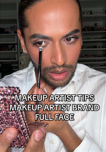 Expert Makeup Artist Tips for a Flawless Look
