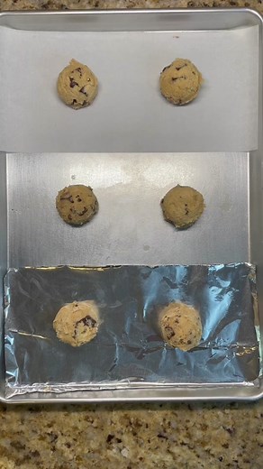 not to mention the non stick properties #baking #cookies #dessert #parchmentpaper #learnontiktok #foodie