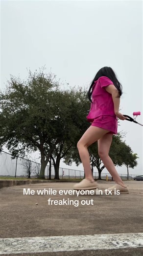 I’m vibing (unless the hospital calls a code grey) #texas #houstontexas #texasfreeze #winterstorm