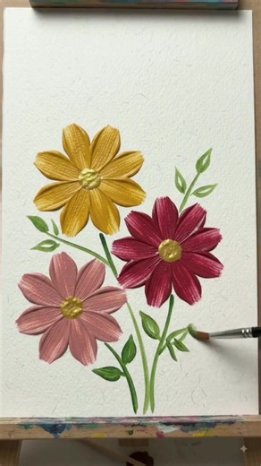 Цветы без кисточек и сложных рисунков! 🌷✨ Необычная техника отпечатков помогает детям экспериментировать с цветом, развивать воображение и создавать собственные яркие композиции. Хэштеги: #поделкидлядетей #детскоетворчество #рисованиедлядетей #творческиезанятия