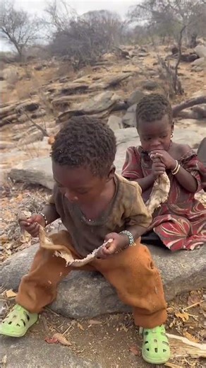 The daily life and diet of the Hazarbi tribe #africa