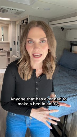 Looking for a way to elevate your RV bed set up? We’ve got you covered 💫 A Dual Comfort ZipBase Beddy’s gives you a zip out base sheet and zip out top sheet. So when it’s time to wash your bedding, just zip out the linings, leave the base and comforter, and just like that, you’ve cut your laundry time in half! You’re welcome 😘 #beddys #zipperbedding #zipyourbed #rvlife #rvliving