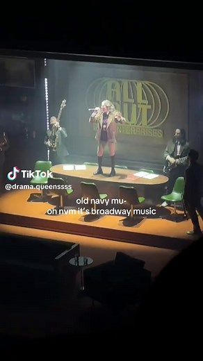 Gracie Lawrence's All Out Broadway Performance