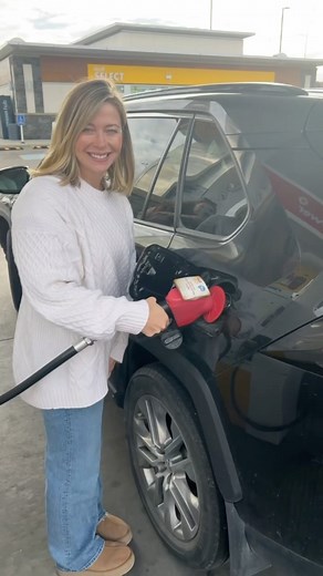 Sarah McAllister on Instagram: "Do you guys know how to become a Shell Go+ member? You just have to download the Shell App and link your AIR MILES® Reward card. When you become a Shell Go+ member, you get double the AIR MILES® Reward on fuel, car washes and in-store purchases. They have surprise member-only bonus offers (who doesn’t like a good surprise!), plus they run a lot of exclusive, member-only contests. For example, Shell Go+ is sending my team to clean one of your houses in Early 2025 t