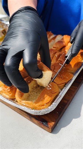 27K views · 158 reactions | BBQ Lobster Sliders! Lobster meets the grill 咽 | Chefclub GruB | Facebook