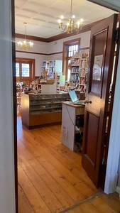 A stroll through the shop on Saturday morning 🥰 We are open between 10am and 2pm on Mondays… 9am and 4pm Tuesday to Saturday. We look forward to welcoming you to our shop soon! #naturalyarnssa #southafricanlys #southafricanyarn #simonstown #capetownlys | Natural Yarns