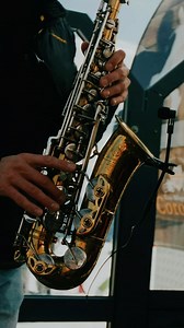 Die Kombination aus DJ und Sax Performance ist die ideale Wahl für...