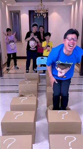 Super Exciting Box Jumping Game!The Little Boy Is So Unlucky!#Funnyfamily#Partygame