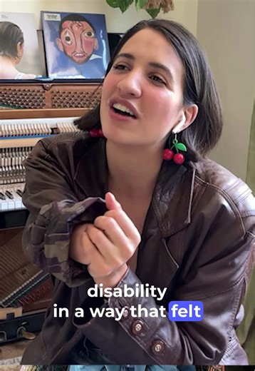 Not your token disabled pop star! 👏 Singer-songwriter Victoria Canal was born with one arm – but that never stopped her from stepping into the spotlight. Victoria challenges assumptions and questions celebrity culture, embodying the liberating belief that your body doesn’t define how you move through the world. Embracing her limb-difference, position in the public eye, and recovery from sexual assault, Victoria makes space to live out her depth and nuance. She reveals that while her wildest dre