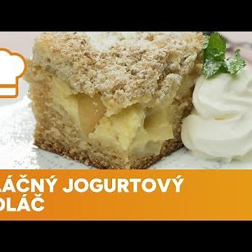 Vláčný jogurtový koláč: Okouzlí vás bohatou tvarohovou náplní, jablky a ořechovou drobenkou