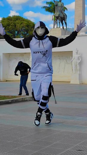 Shuffle Dance Tutorial and Break Dance Choreography with Jeffstar