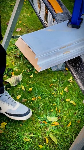 11K views · 898 reactions | Scribing that scribe till it’s all scribed & fitted right  Follow @bobby_to_chippy #scribing #carpenter #skirtingboards #woodworking #tools #reelvideos #perfect #practice #construction #builder #interiordesign #creator | Bobby To Chippy | Facebook