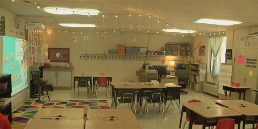 Nell Holcomb welcomes students back on the first day back to school