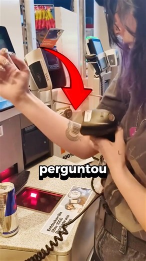 ELA TATUOU UM CÓDIGO DE BARRAS 😲🤯