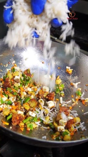 Crispy Veg Fried Rice Recipe | Street-Style Flavour in 3 Minutes!