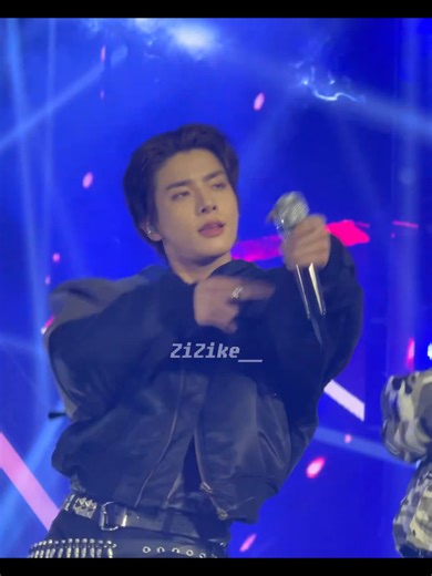 Jake's Fancam Highlights at D Awards