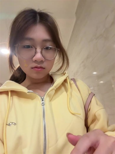 Video của miniòn (@kafkafkafff_) với bản nhạc nhạc nền - sâu - công chúa ngủ trong rừng