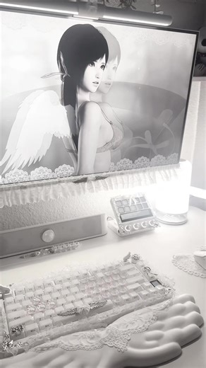 I didn’t realize how close new years was 😭 #fypシ #pcgaming #whitesetup #foryou #aesthetic