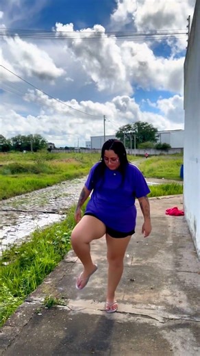 She's super strong 🤣