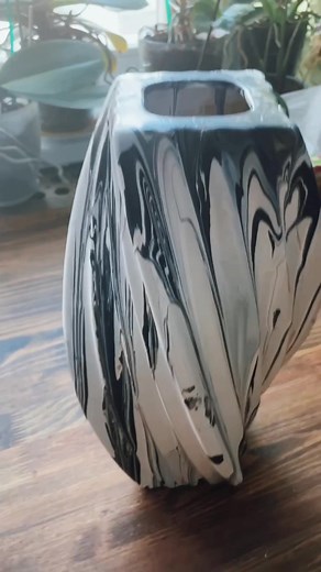 Creative DIY Vase Painting Techniques for Home Decor