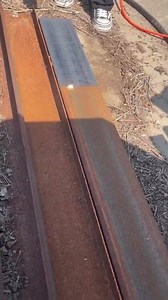 The process of cleaning rust on steel using a laser is simple, easy and fast.