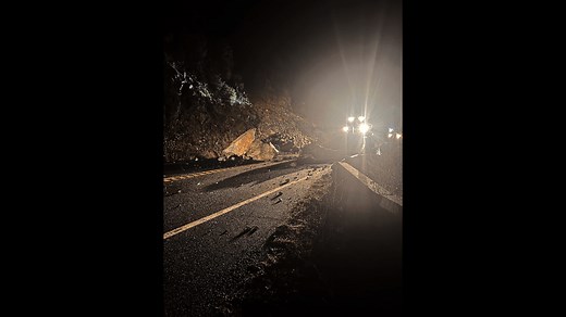 Rockslide closes Highway 199; one-lane traffic resumes with delays expected