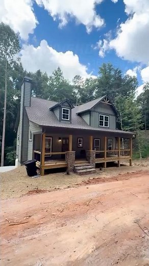 Craftsman Style Home by America's Home Place