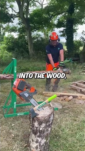 The Log Holder That Bites Like a Crocodile