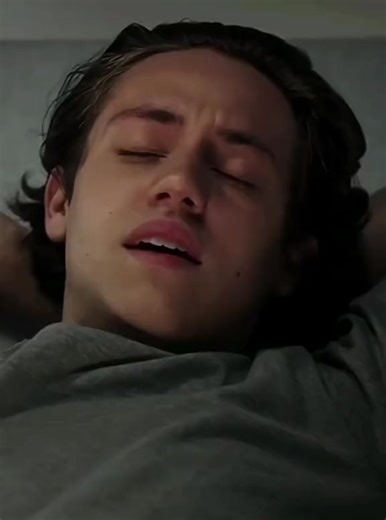 Carl Gallagher's Girlfriend Scene Explained