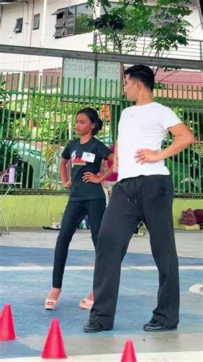 Modeling Tips for Walks in Heels