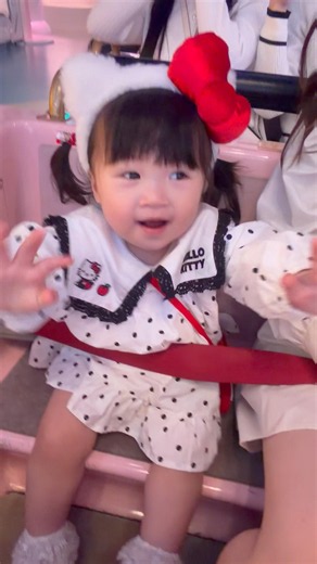サンリオピューロランド サンリオキャラクターボートライド 1歳4ヶ月 女の子 キティちゃん hello kity sanrio
