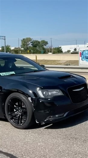 Chrysler 300S V8 acceleration