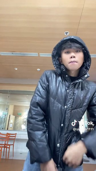 Playing Minecraft Alone: Exploring Melon Strategies