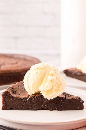 7.4K views · 70 reactions | Rich and Fudgy Flourless Chocolate Cake...