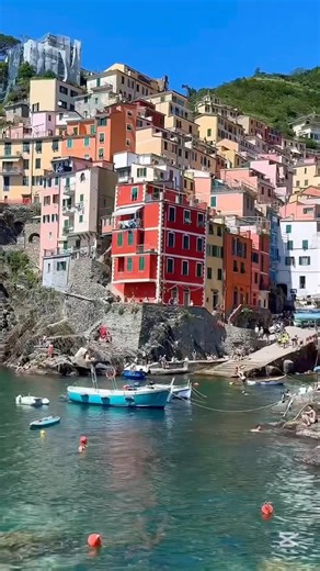 Cinque Terre | Italy’s Colorful Coastal Paradise