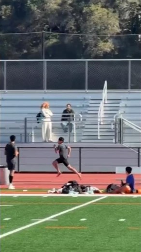 What is a Deload Week in Track and what is FreeLap?