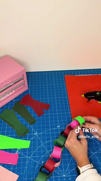 Create Adorable Mini Paper Chains Using a 12” Pad