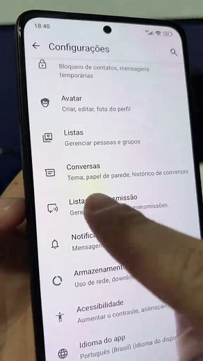 Ative a função de transcrição no WhatsApp