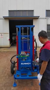 97K views · 1.1K reactions | HF300D es una máquina perforadora de pozos de agua de doble cilindro hidráulico con motor diesel de 25HP. Esta máquina perforadora de pozos de agua se usa ampliamente para perforación geotérmica, riego de granjas, patio de casas, jardines y perforación de pozos de agua, el diámetro de perforación es de 80-300 mm y la profundidad máxima de perforación es de 150 m. | SunmoyTechnology | Facebook