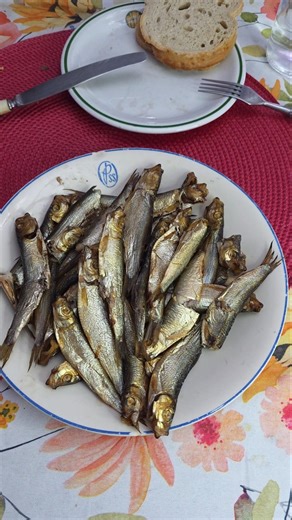 Seta pod szprotki. Tak było dawniej..#prl #history #food