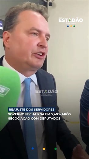 Jornal Estadão Mato Grosso on Instagram: "Após uma reunião considerada “produtiva” pela base aliada, deputados e o Governo de Mato Grosso chegaram a um entendimento para garantir reposição salarial de 5,40% aos servidores estaduais, acima do índice inicialmente previsto na LOA. O acordo prevê um ganho real de 1,04 pontos percentuais acima da inflação, com impacto estimado em cerca de R$ 300 milhões na folha do Estado. A articulação evitou a possibilidade de veto e uma disputa judicial que poderi
