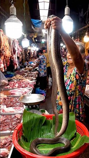 10 Shocking Street Foods You Have To See To Believe