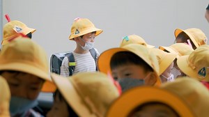 映画『小学校～それは小さな社会～』予告編