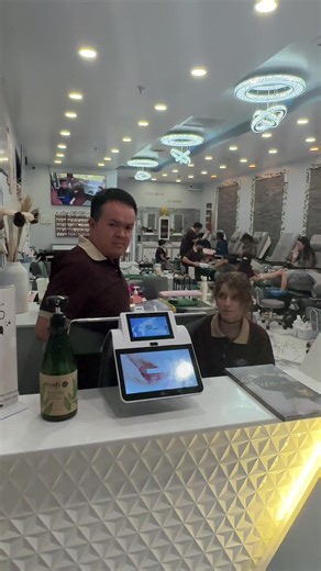 First Day as a Receptionist: Overcoming Nerves