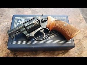 S&W Model 36 Chief's Special - Classic Snub Nose